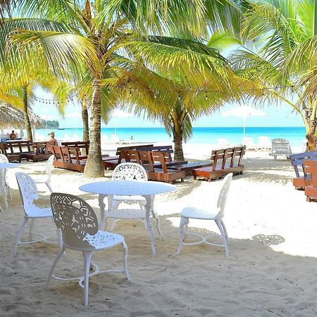 Arenas Beach Hotel Corn Islands Exterior photo