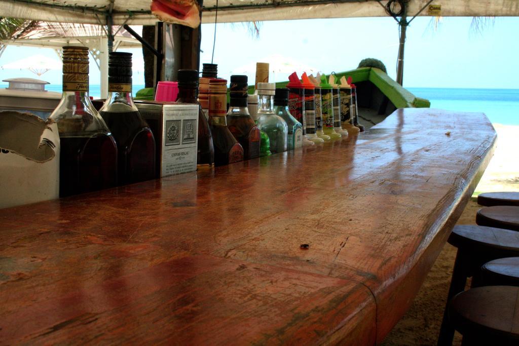 Arenas Beach Hotel Corn Islands Exterior photo